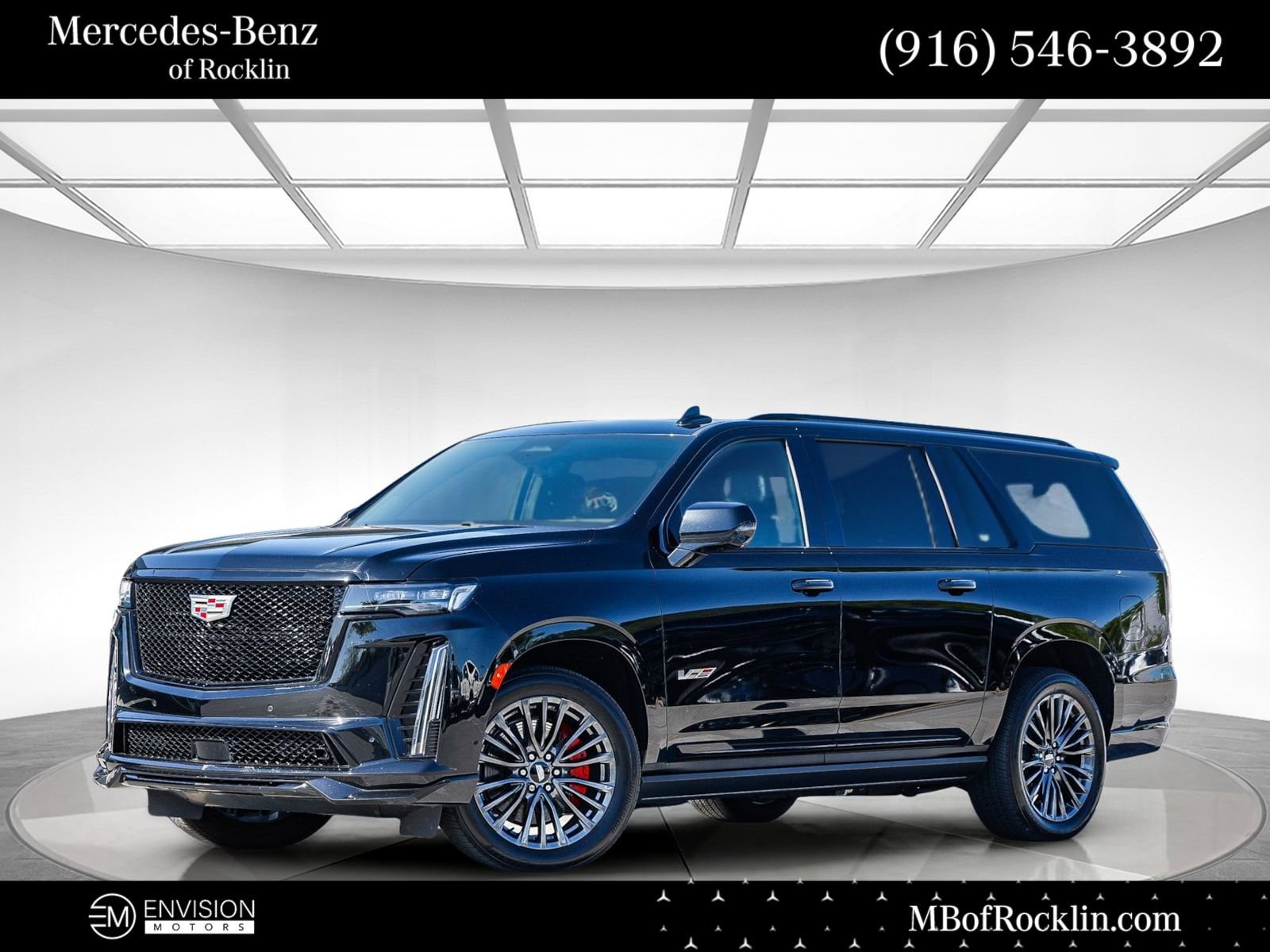 Used 2023 Cadillac Escalade ESV V image 1