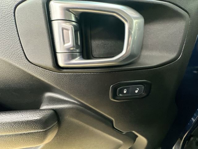 Used 2025 Jeep Wrangler Unlimited Sport AWD/4WD image 16
