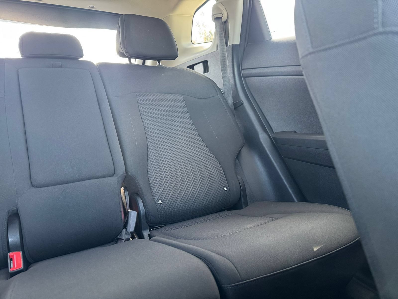 Used 2025 Kia Sportage LX FWD image 36
