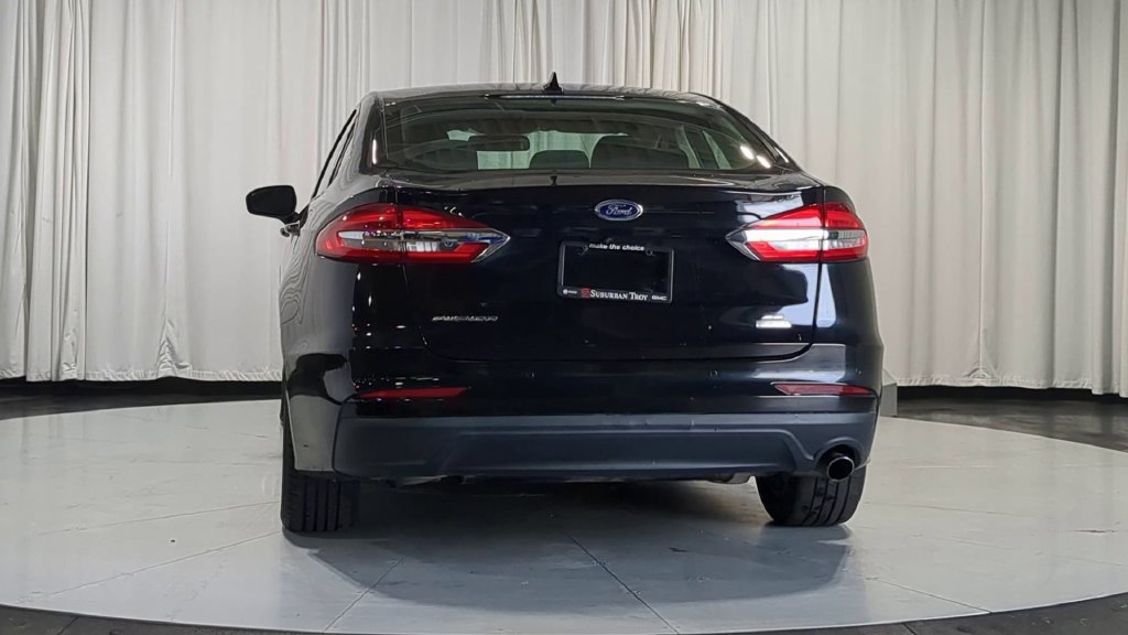 Used 2020 Ford Fusion SE FWD image 9