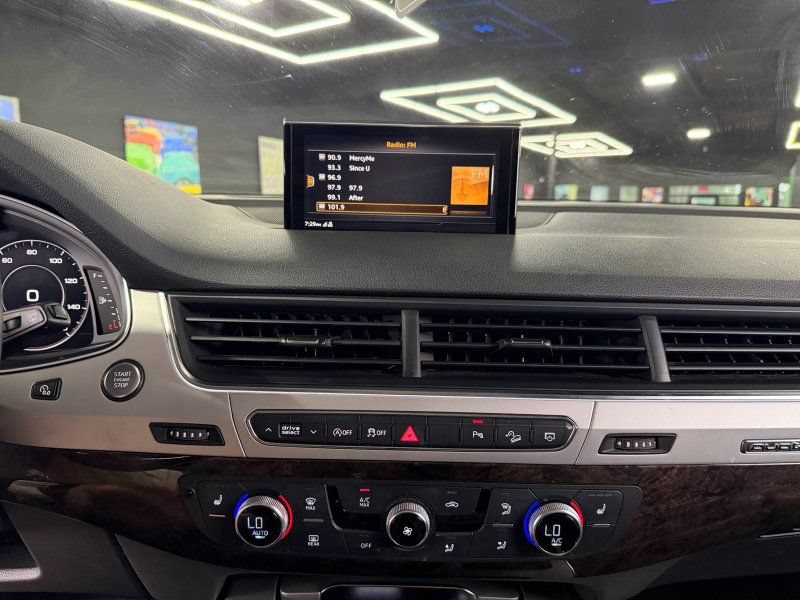 Used 2019 Audi Q7 2.0T Premium Plus w/ Premium Plus Package AWD/4WD image 14
