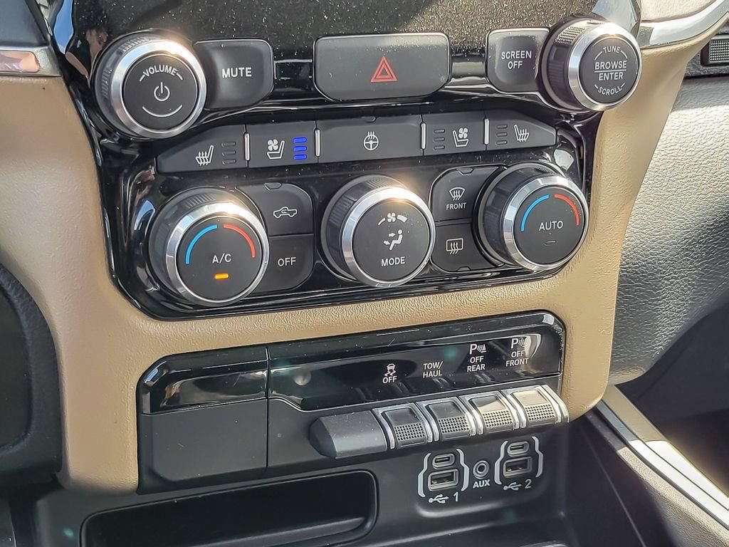 Used 2022 RAM 1500 Laramie AWD/4WD image 15