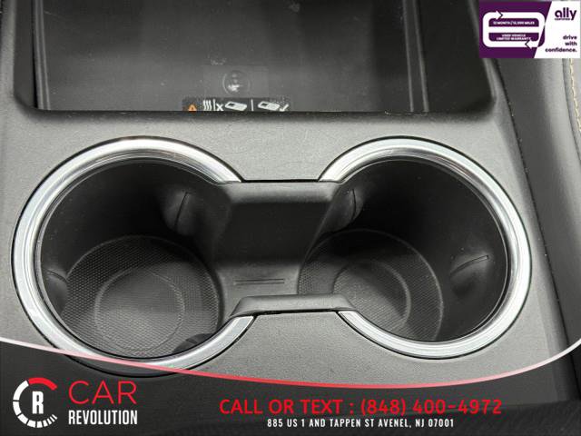 Used 2024 GMC Yukon XL SLT image 39