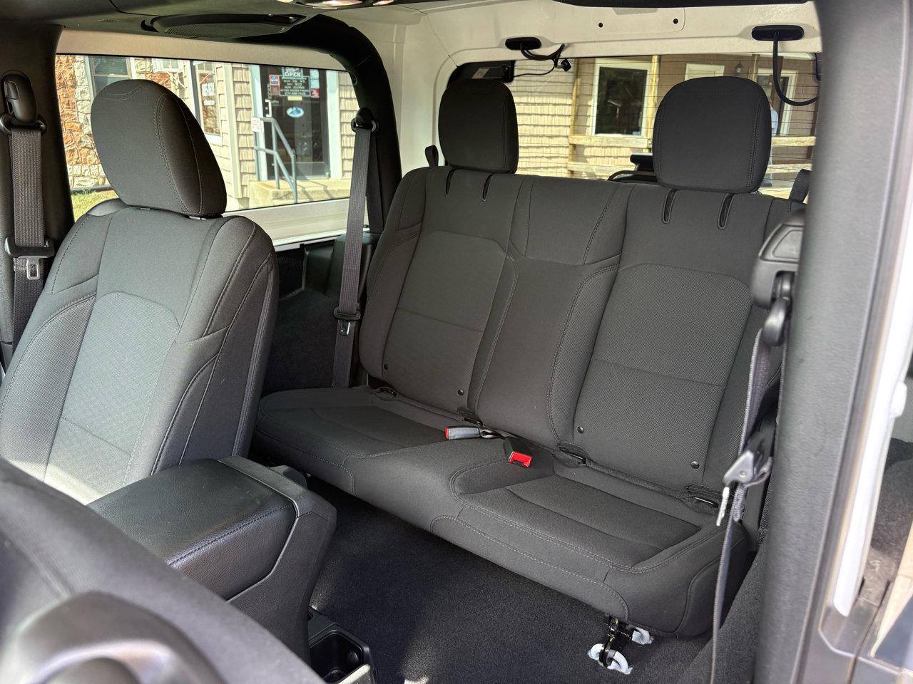 Used 2022 Jeep Wrangler Sport image 23