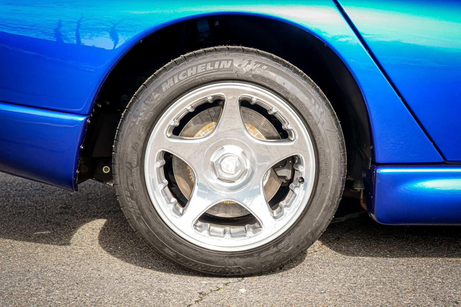 Used 1997 Dodge Viper GTS image 13