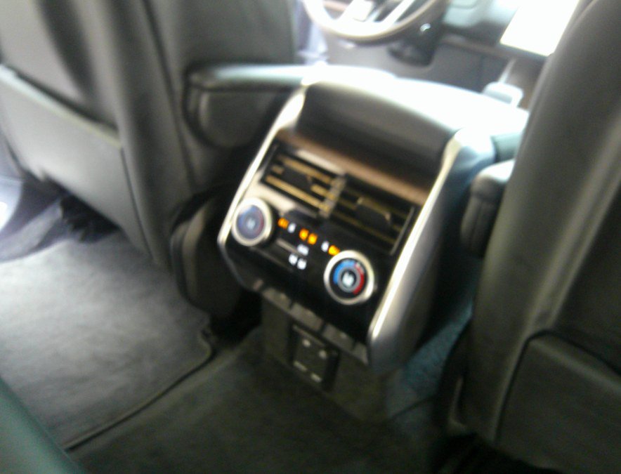 Used 2024 Land Rover Range Rover Long Wheelbase SE AWD/4WD image 55