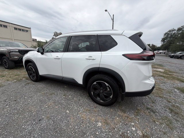 Used 2024 Nissan Rogue SV w/ SV Premium Package AWD/4WD image 1