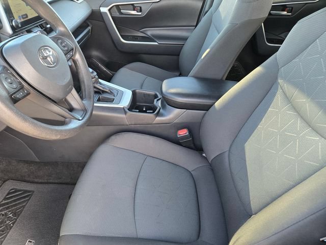 Used 2024 Toyota RAV4 XLE FWD image 18
