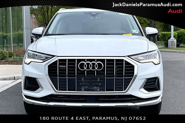 Used 2023 Audi Q3 2.0T Premium w/ Convenience Package AWD/4WD image 3