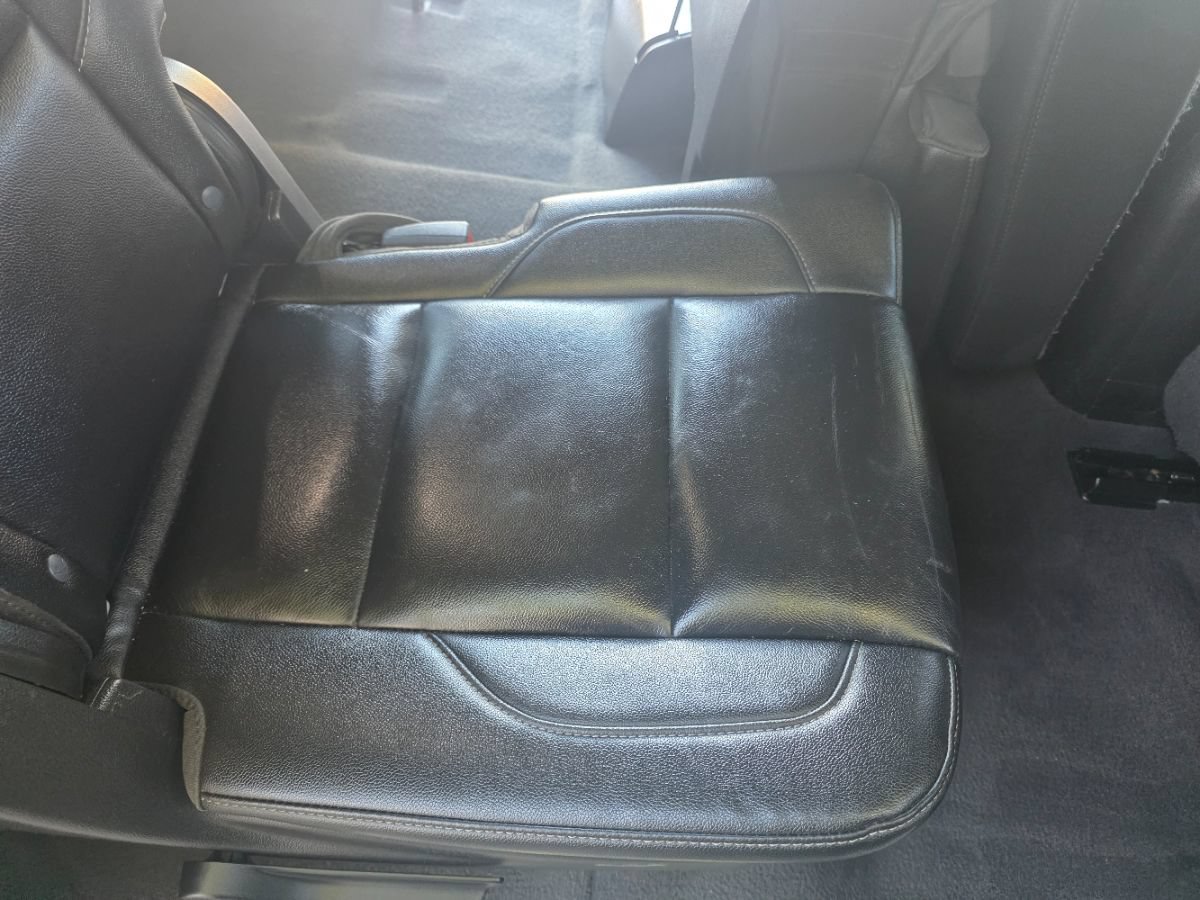 Used 2020 Chevrolet Suburban LT RWD image 31