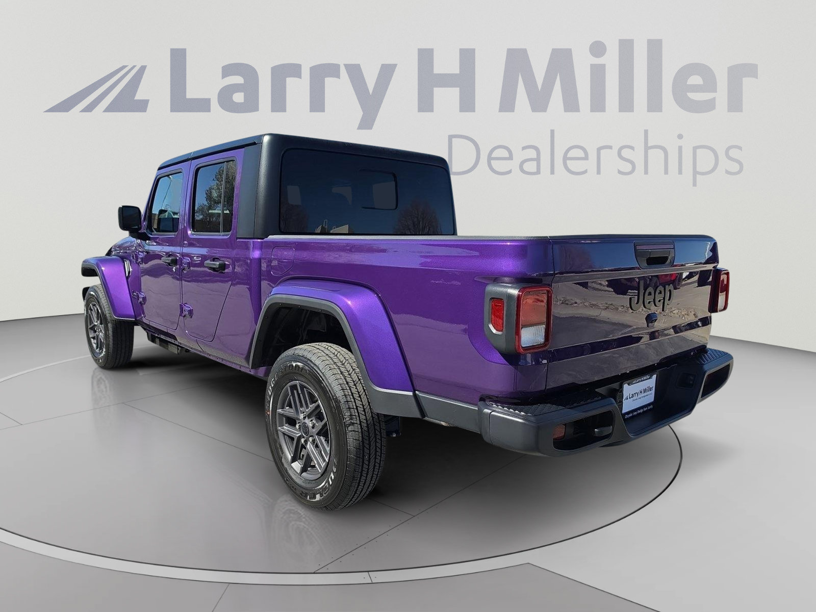 New 2026 Jeep Gladiator Sport AWD/4WD image 3