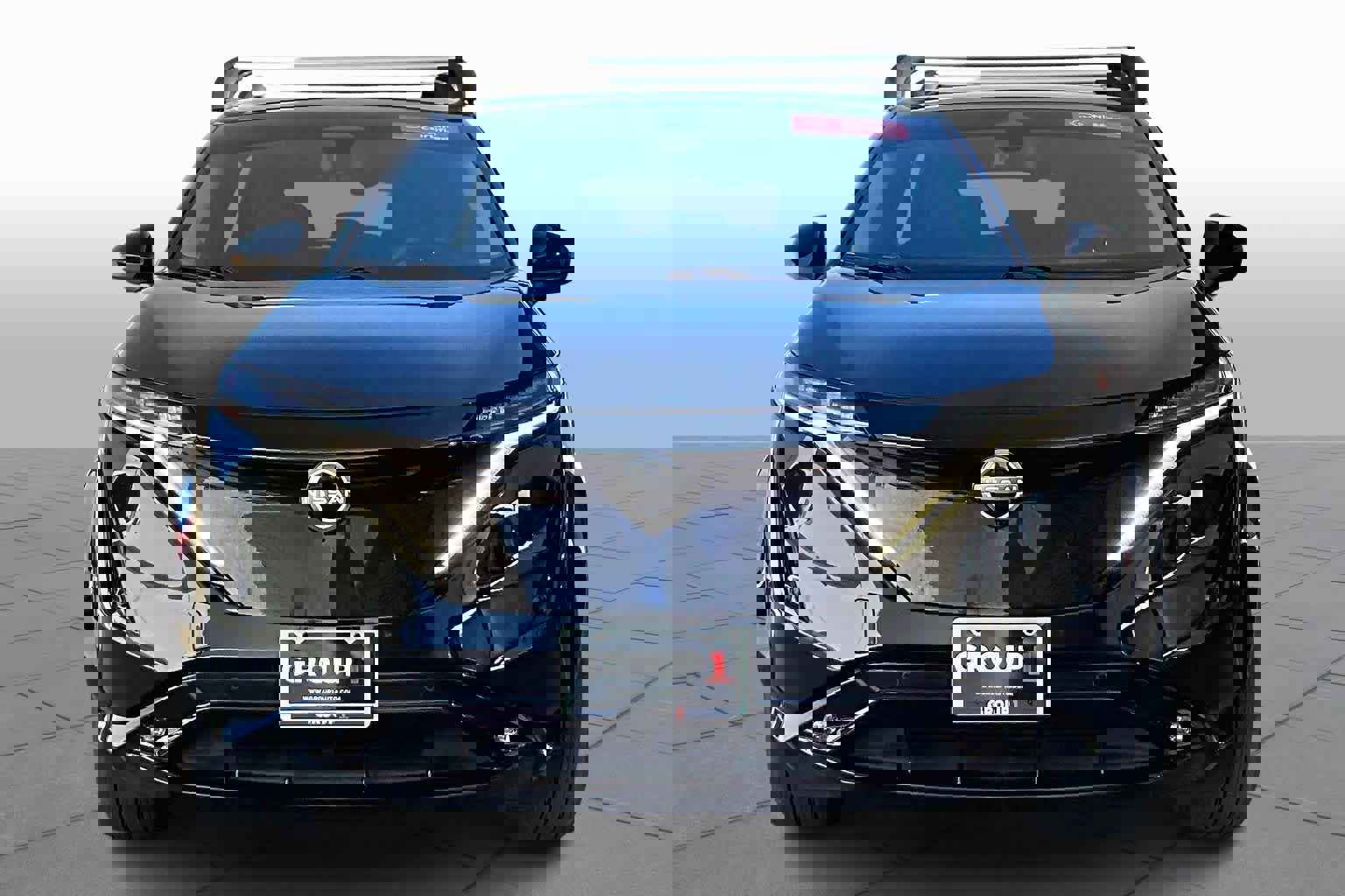 Used 2023 Nissan Ariya AWD image 3