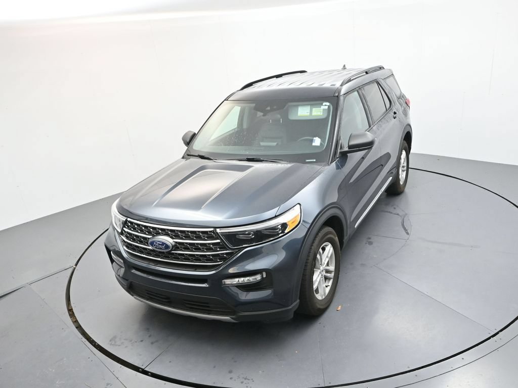 Used 2023 Ford Explorer XLT w/ Equipment Group 202A AWD/4WD image 24