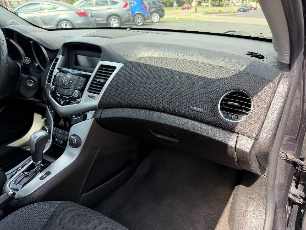 Used 2016 Chevrolet Cruze LT FWD image 12