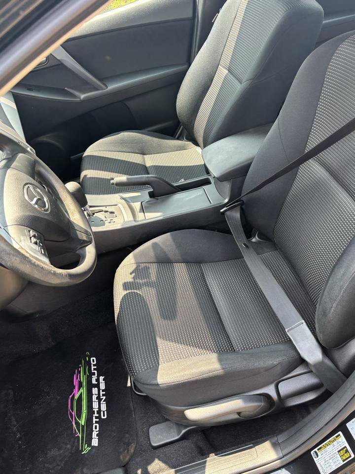 Used 2013 MAZDA MAZDA3 i SV FWD image 19