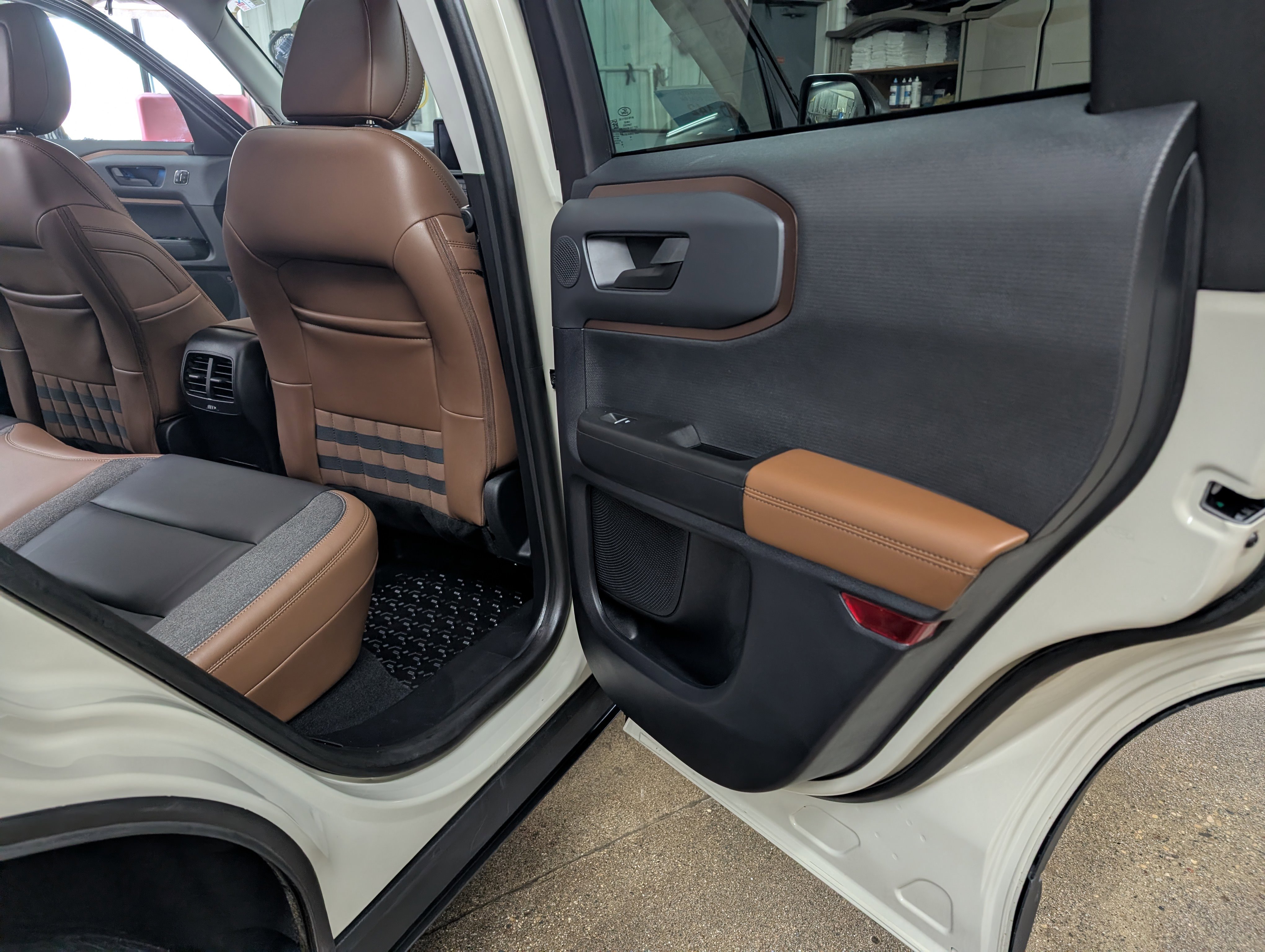 Used 2024 Ford Bronco Sport Outer Banks w/ Tech Package AWD/4WD image 11