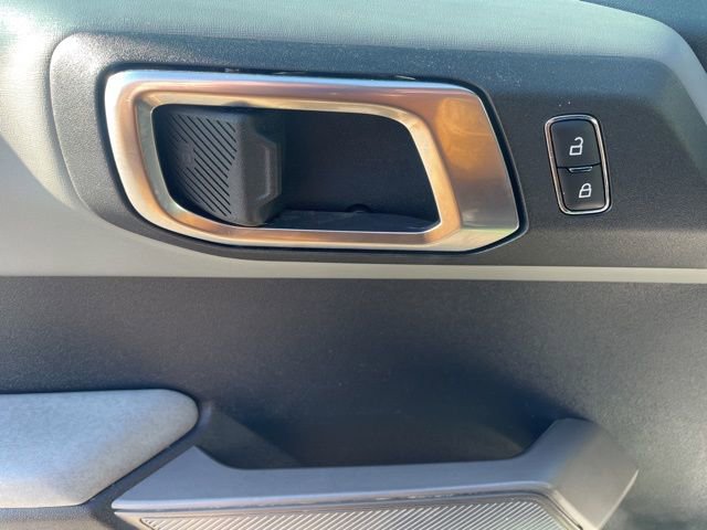 Used 2023 Ford Bronco Badlands image 13