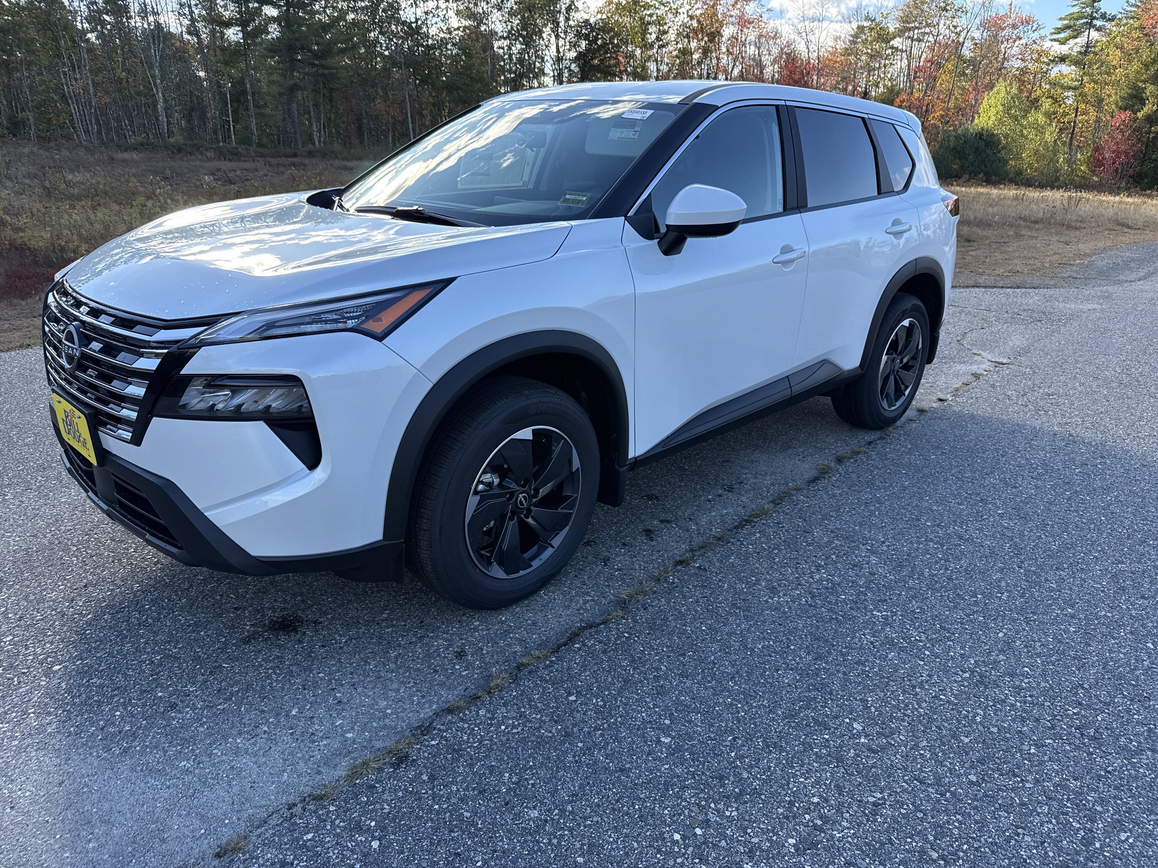 New 2026 Nissan Rogue SV AWD/4WD image 1