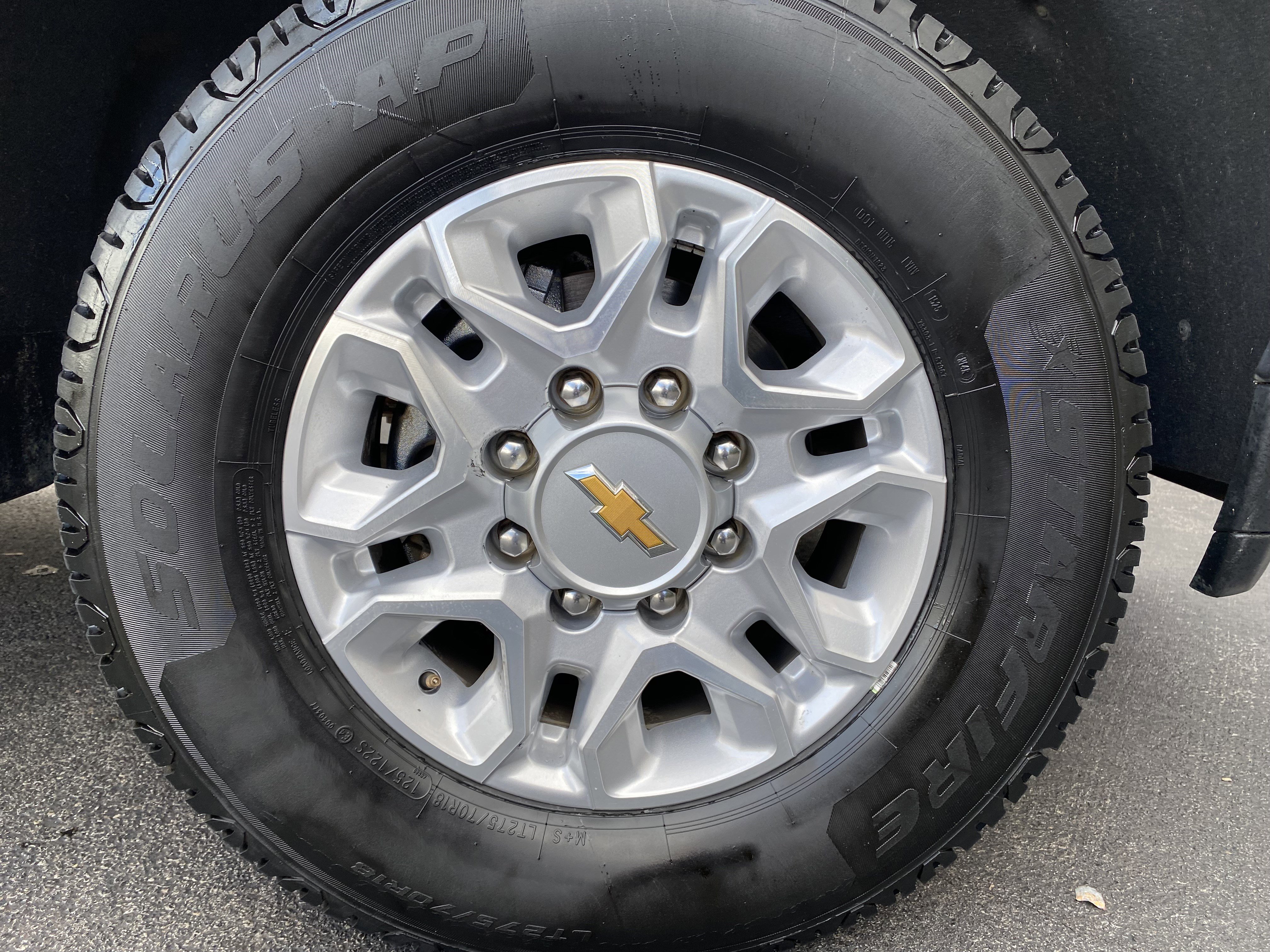 Used 2022 Chevrolet Silverado 2500 LT w/ Convenience Package image 11