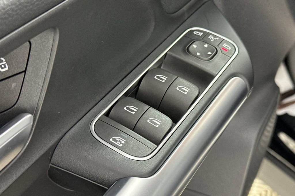 Certified 2026 Mercedes-Benz GLA 250 image 12