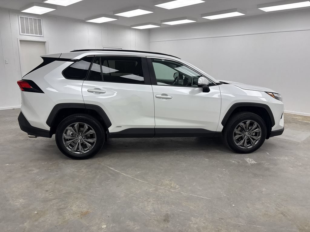 Used 2024 Toyota RAV4 XLE Premium AWD/4WD image 6