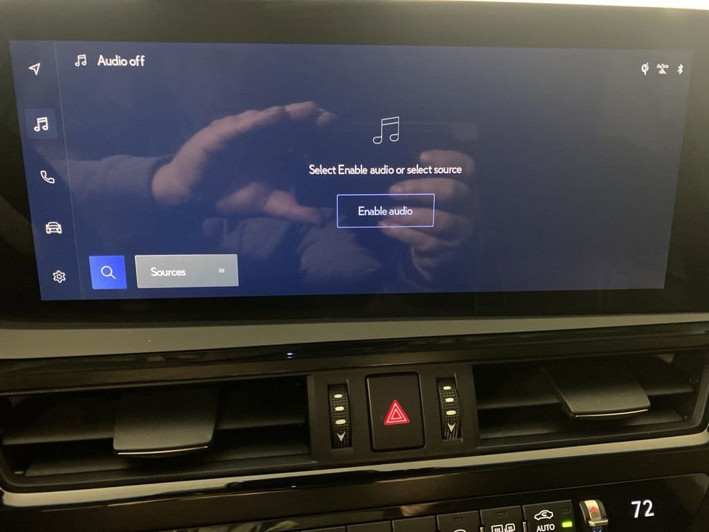 Certified 2025 Lexus ES 300h Ultra Luxury image 19