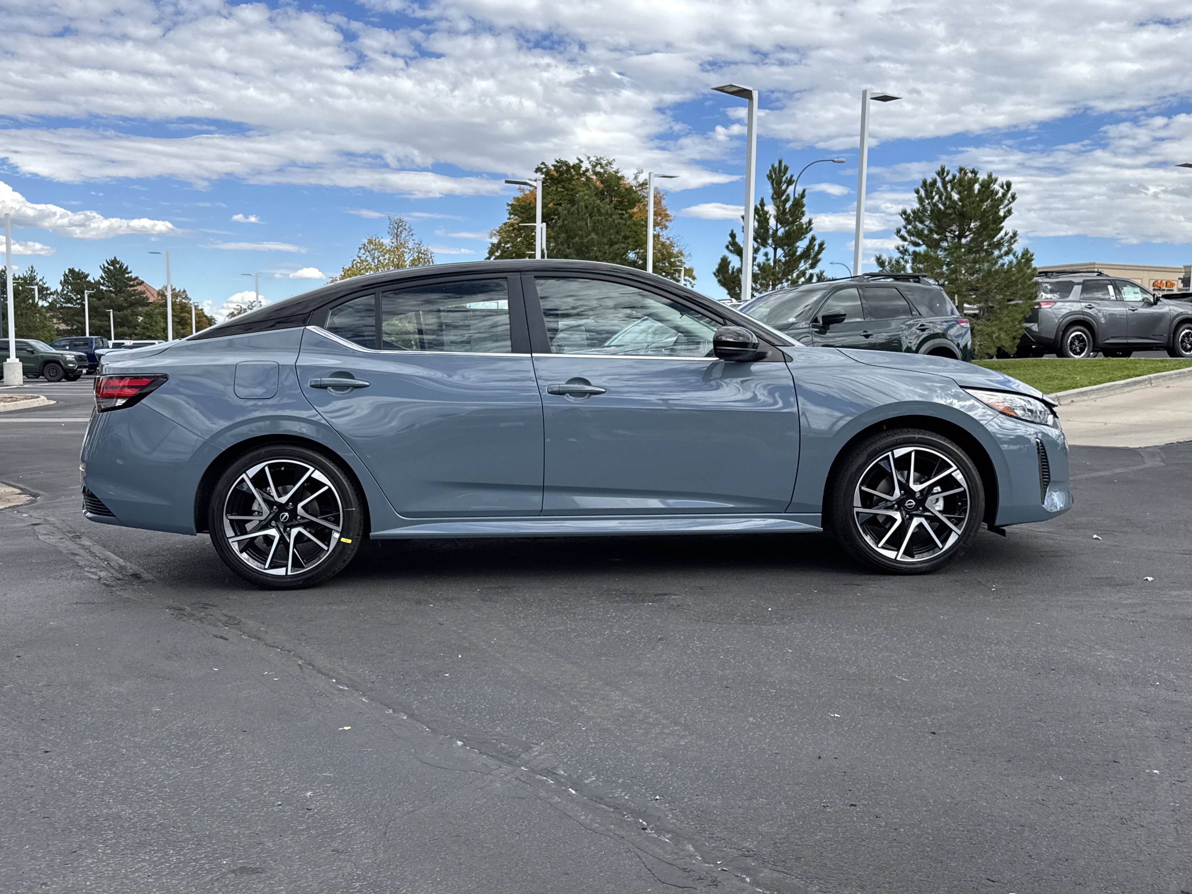 New 2025 Nissan Sentra SR image 2
