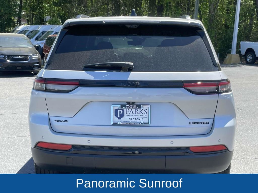 Certified 2025 Jeep Grand Cherokee Limited w/ Luxury Tech Group II image 8