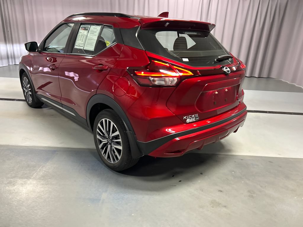 Used 2023 Nissan Kicks SR w/ SR Premium Package FWD image 5