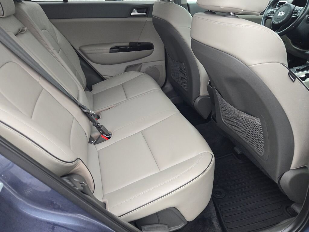 Used 2018 Kia Sportage EX w/ EX Premium Package image 9
