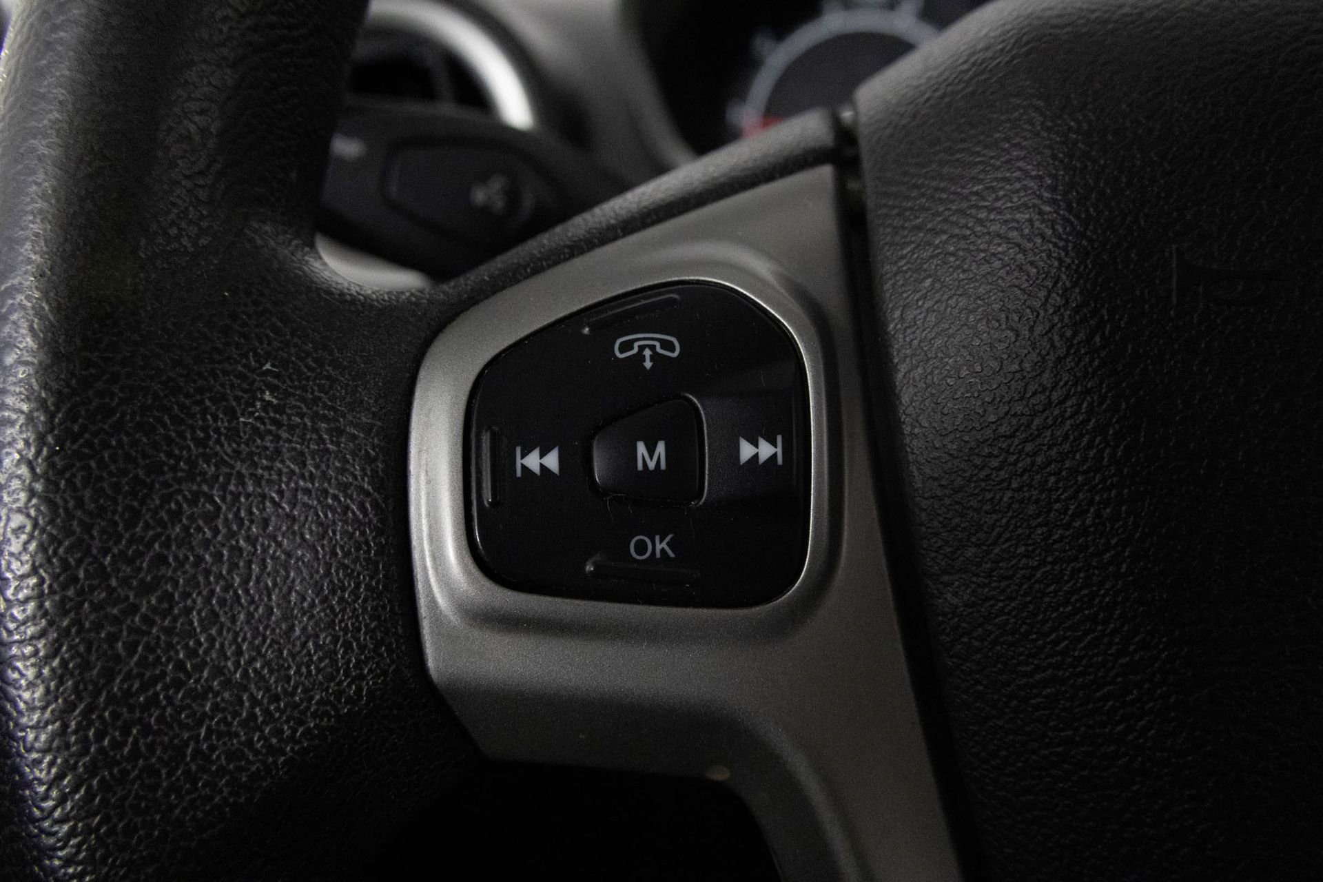 Used 2012 Ford Fiesta SE image 28