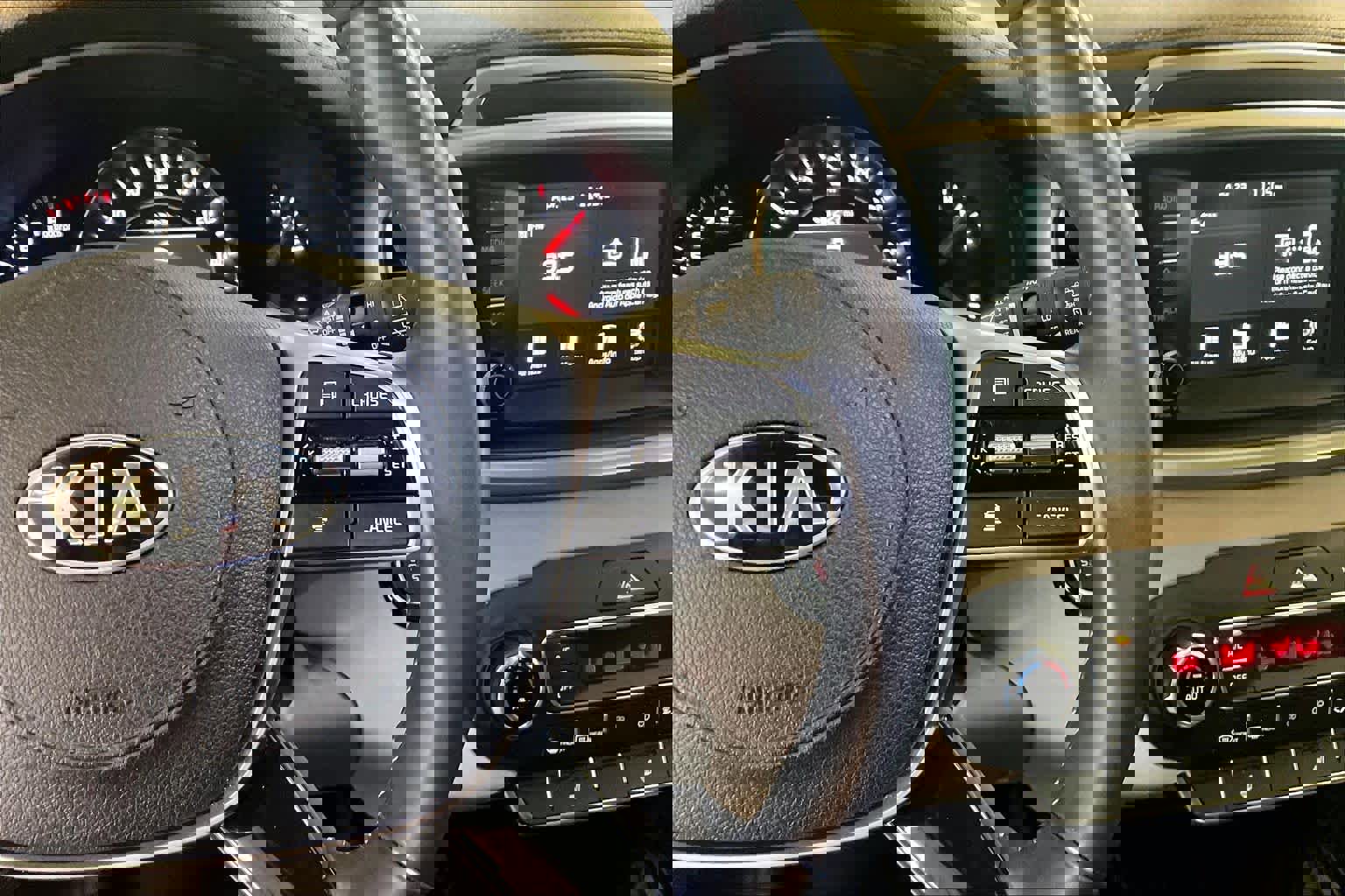 Used 2020 Kia Sorento EX FWD image 23