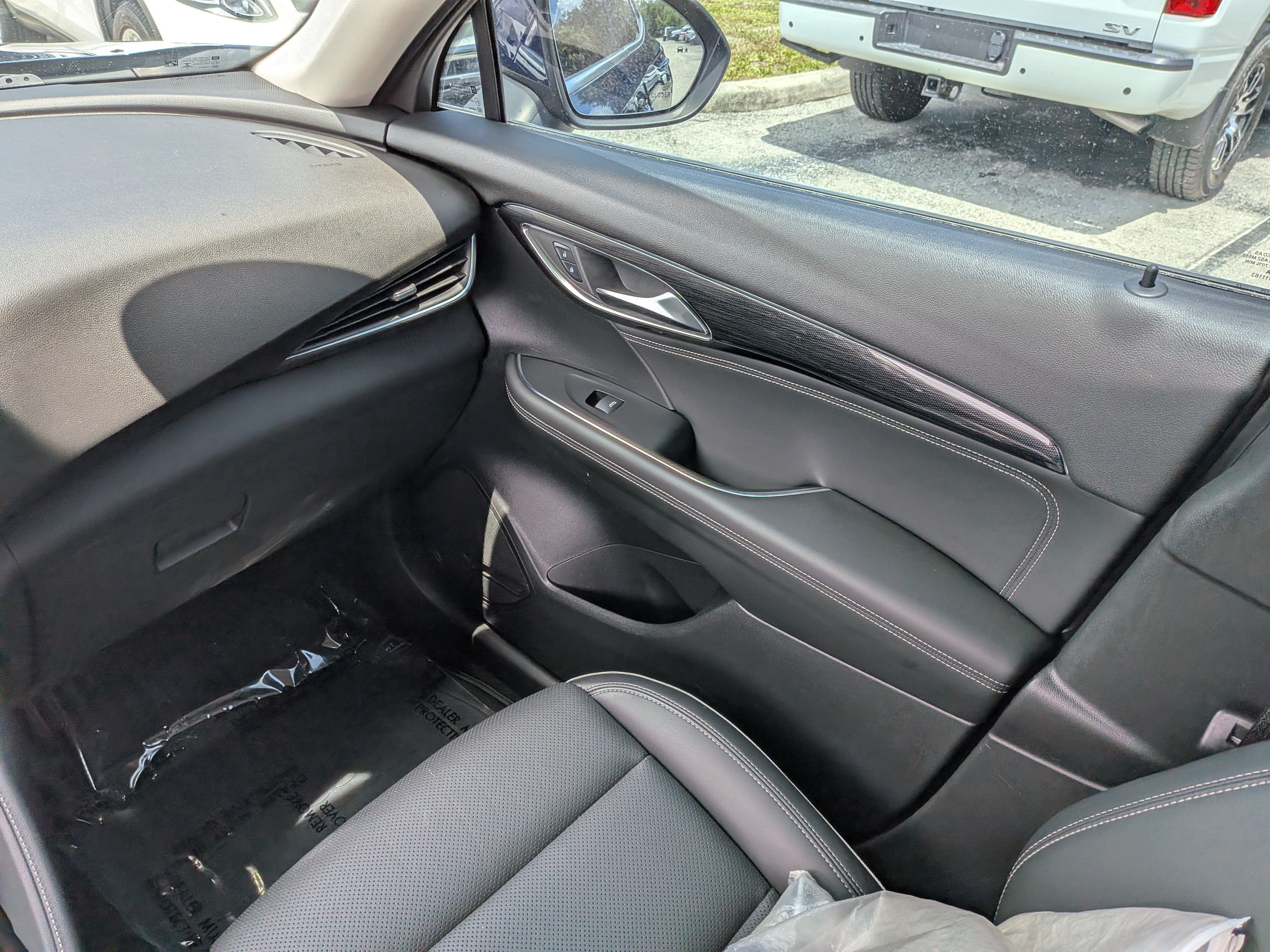 Used 2023 Buick Envision Essence AWD/4WD image 19