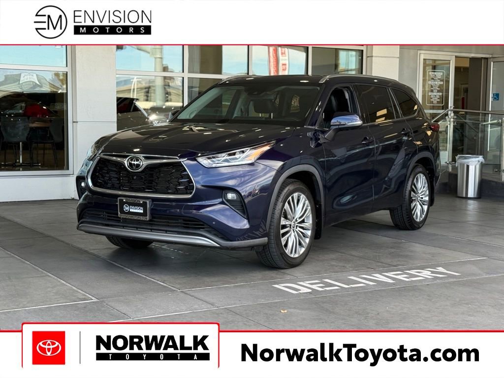 Used 2022 Toyota Highlander Platinum AWD/4WD image 1