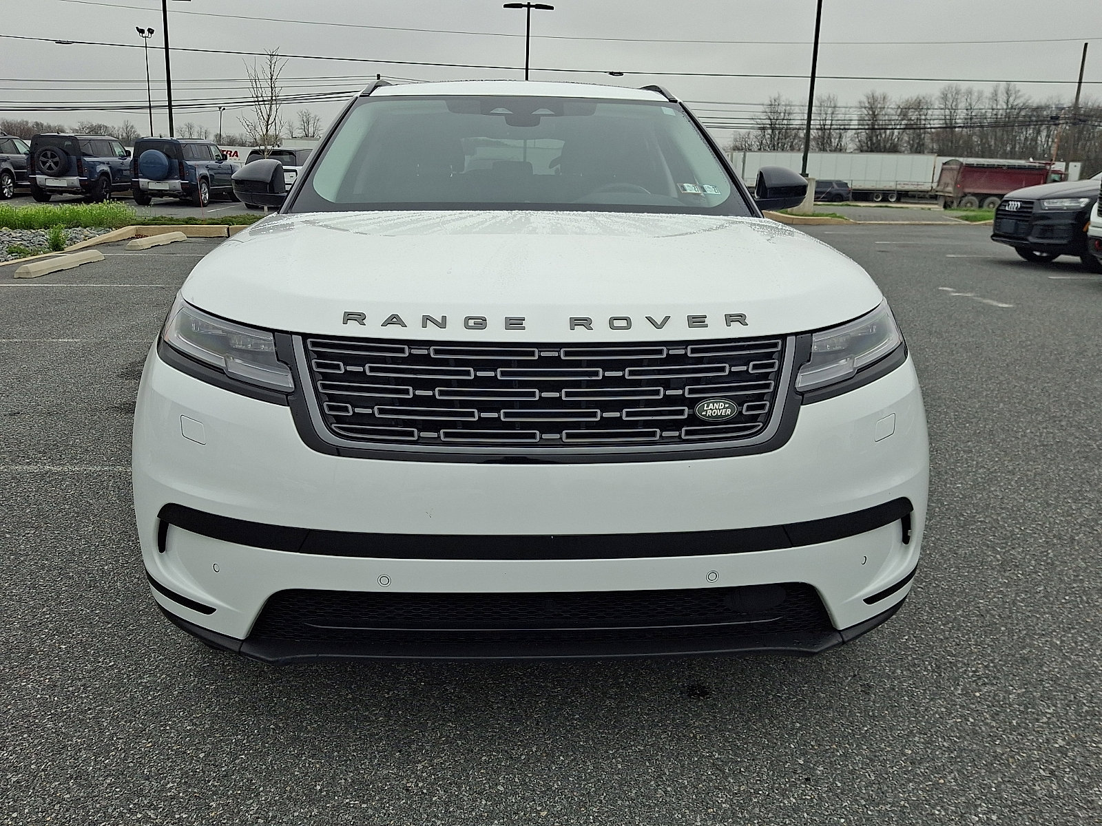 Used 2025 Land Rover Range Rover Velar S AWD/4WD image 6