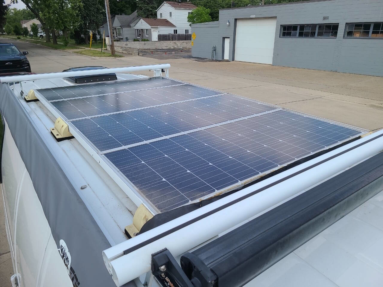 Used 2018 Chevrolet Express 2500 2500 3dr Extended Cargo Van image 19