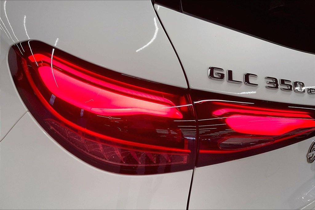 Certified 2025 Mercedes-Benz GLC 350e 4MATIC image 24