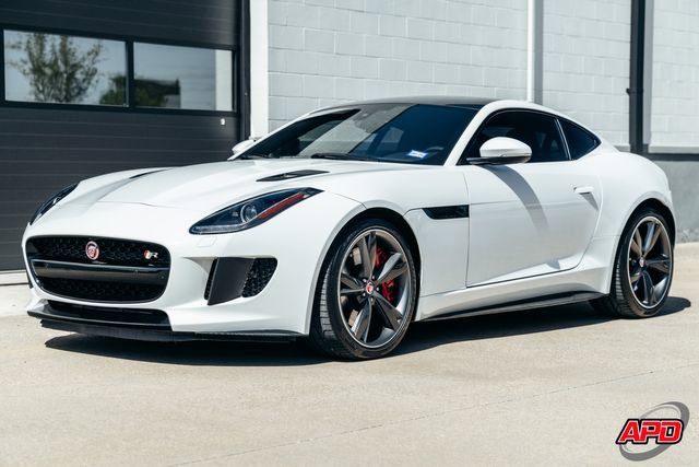 Used 2016 Jaguar F-TYPE R image 7
