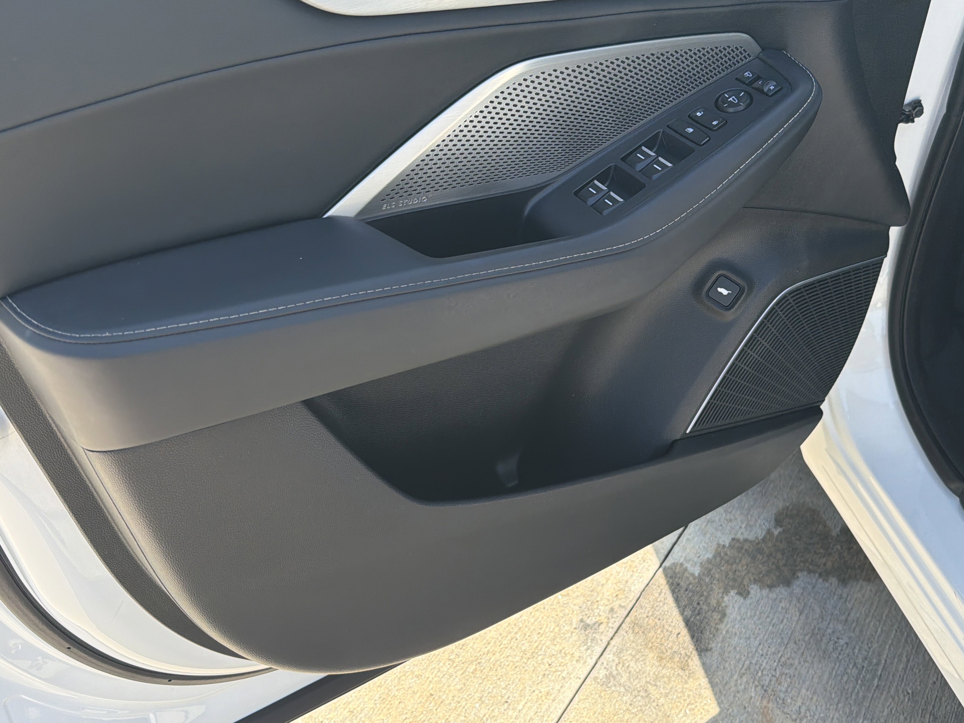 Certified 2023 Acura MDX SH-AWD w/ Technology Package image 14