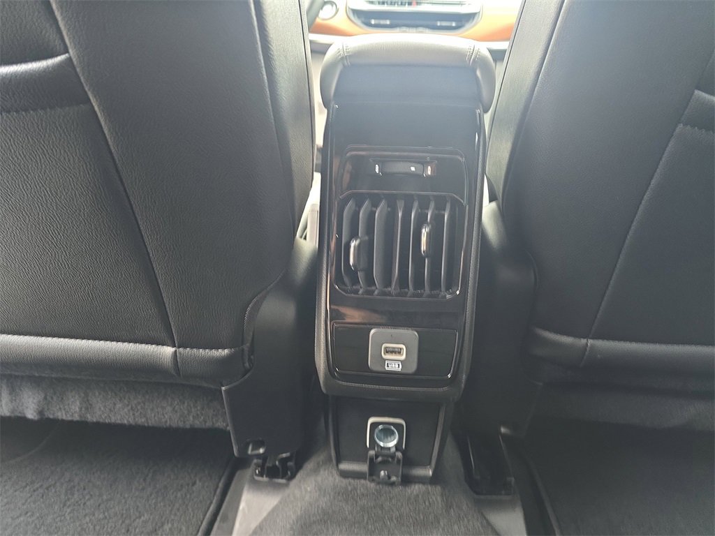 Used 2023 Jeep Compass Limited image 27