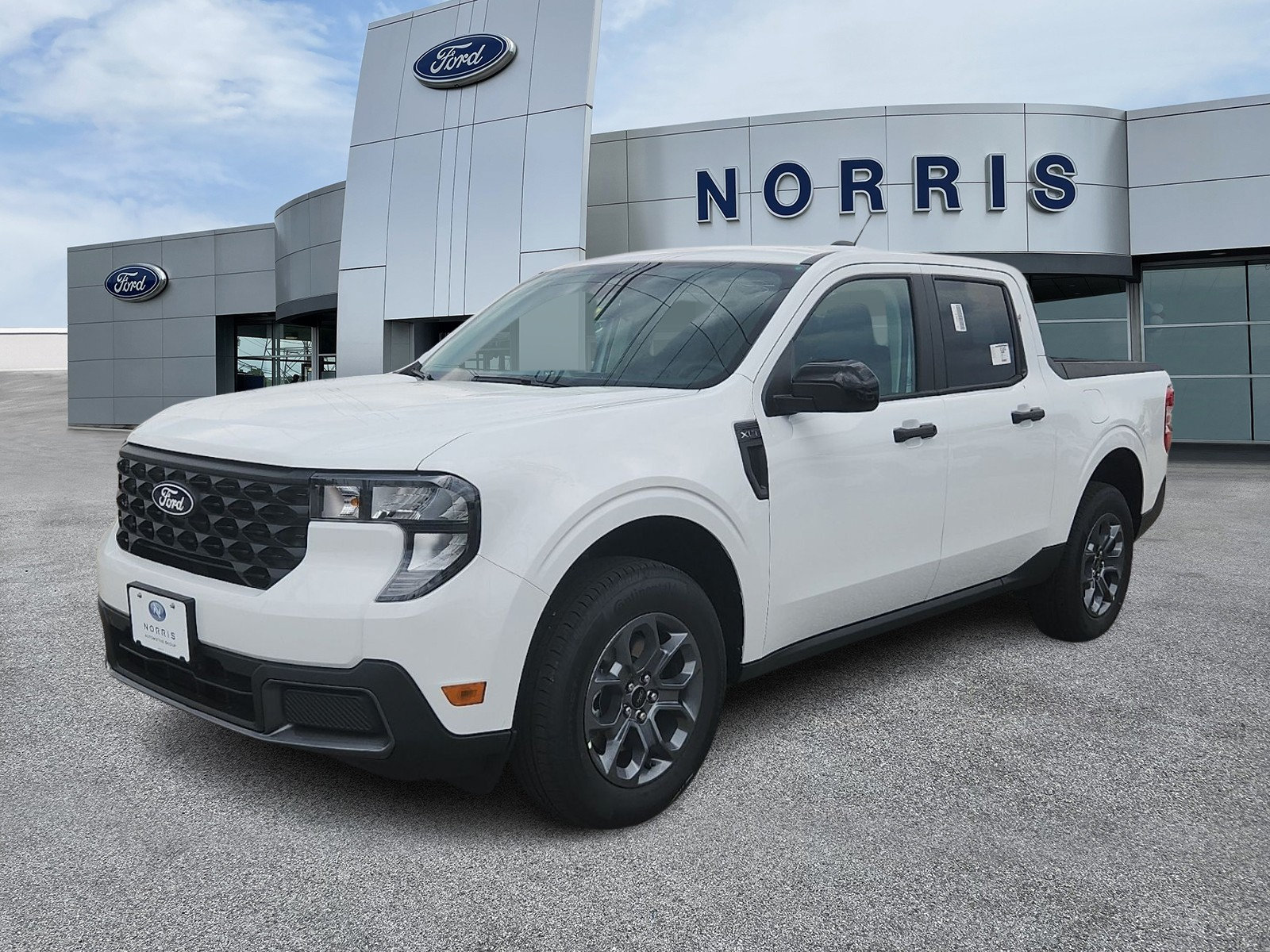 New 2026 Ford Maverick XLT w/ Equipment Group 301A AWD/4WD image 2