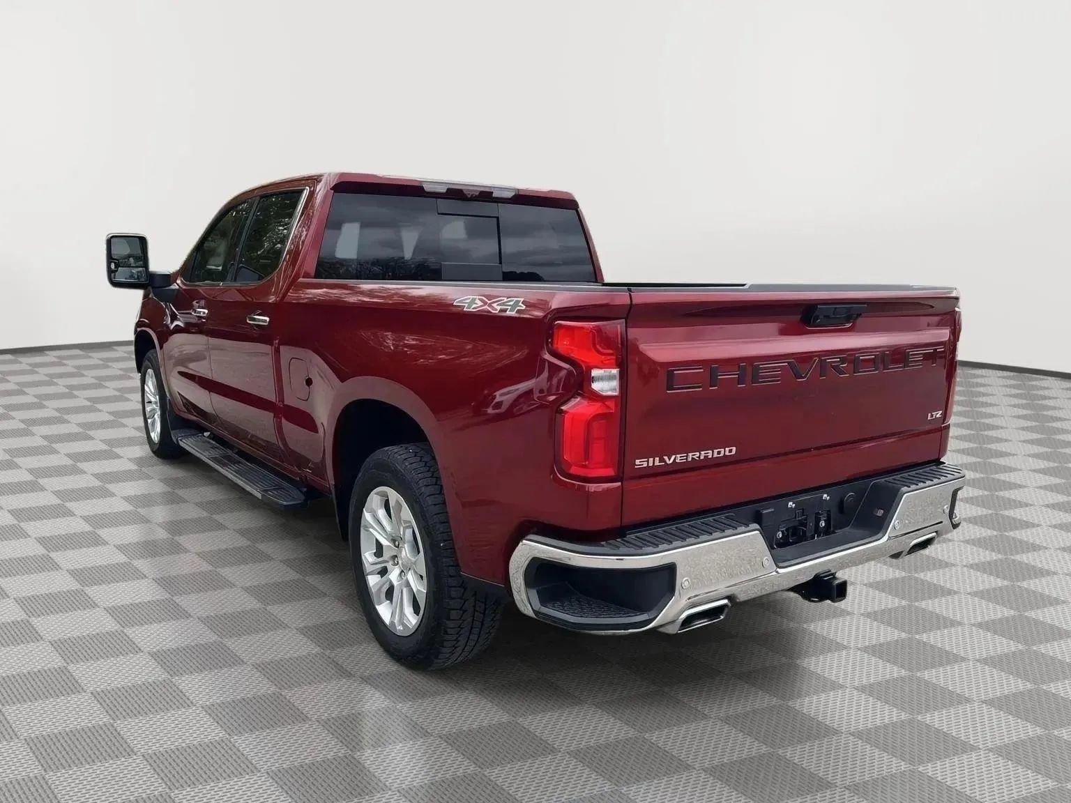 Used 2023 Chevrolet Silverado 1500 LTZ w/ Technology Package image 5
