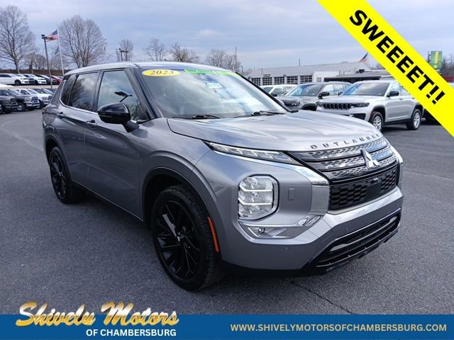 Used 2023 Mitsubishi Outlander SE Black Edition image 7