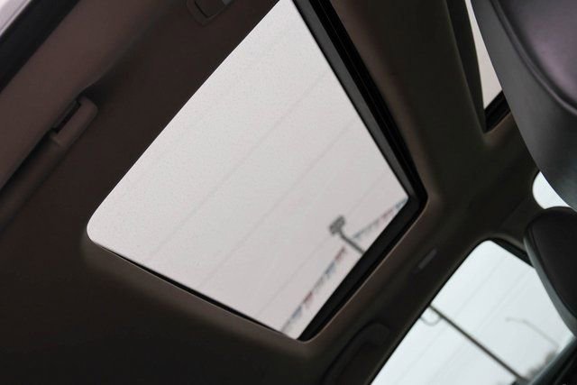 Used 2018 Nissan Maxima Platinum image 19