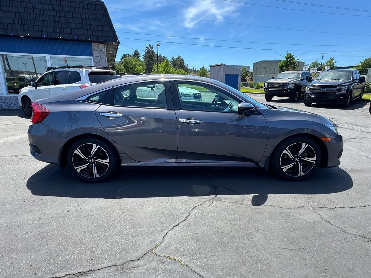 Used 2017 Honda Civic Touring image 12