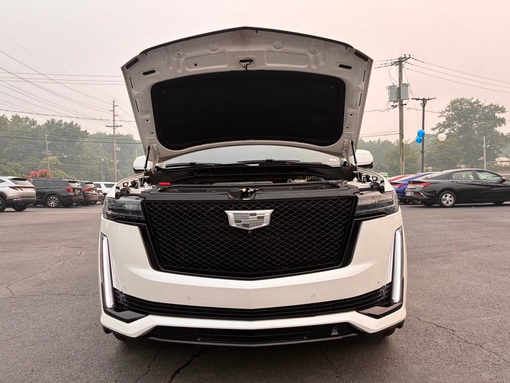 Used 2021 Cadillac Escalade ESV Sport Platinum w/ LPO, ONYX Package AWD/4WD image 10