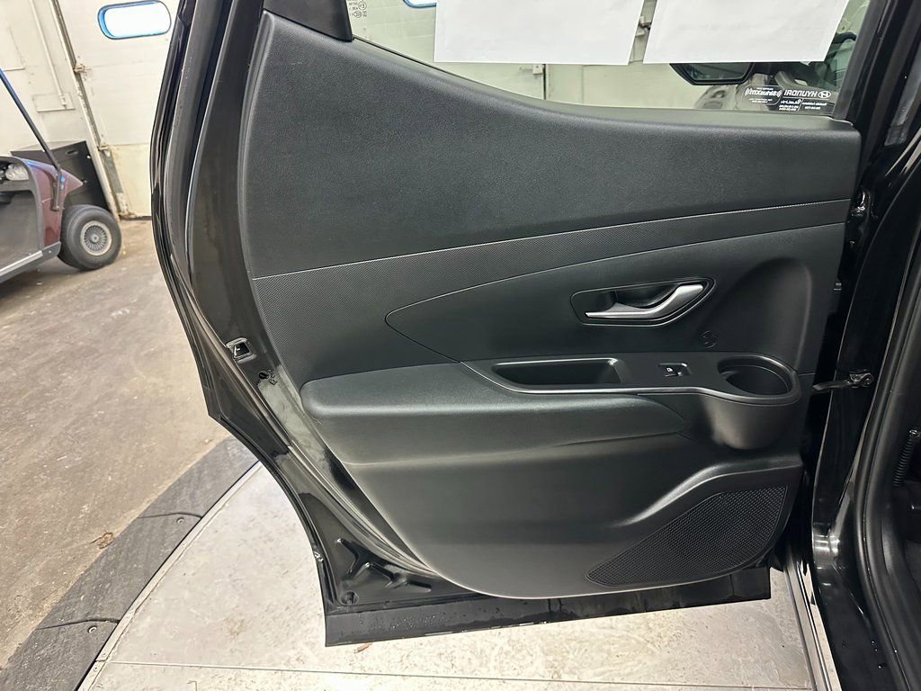 Used 2022 Hyundai Santa Cruz SEL w/ Cargo Package image 22