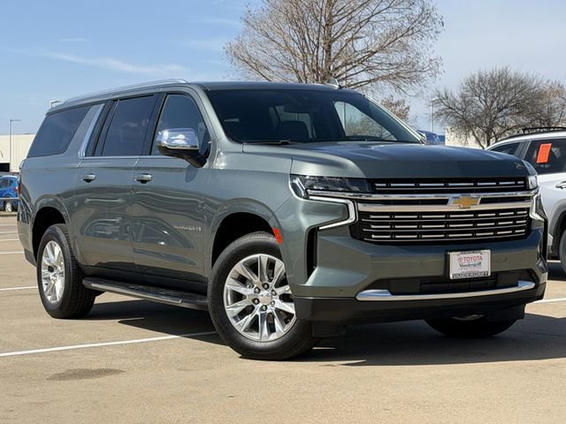 Used 2023 Chevrolet Suburban Premier image 2