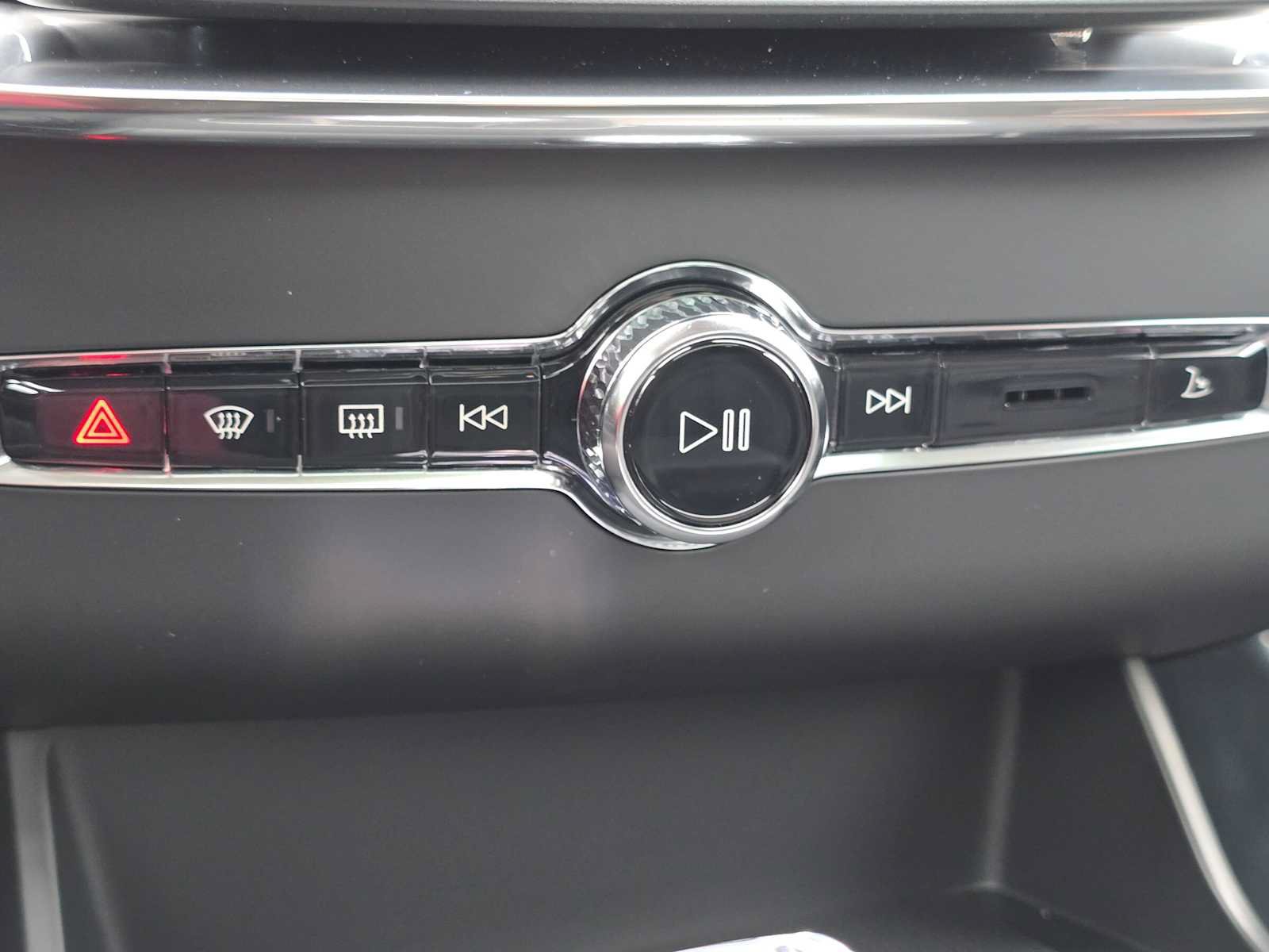 New 2027 Volvo XC90 B6 Ultra AWD/4WD image 30