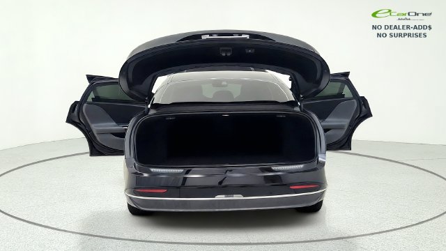 Used 2025 Lucid Air Pure RWD image 17
